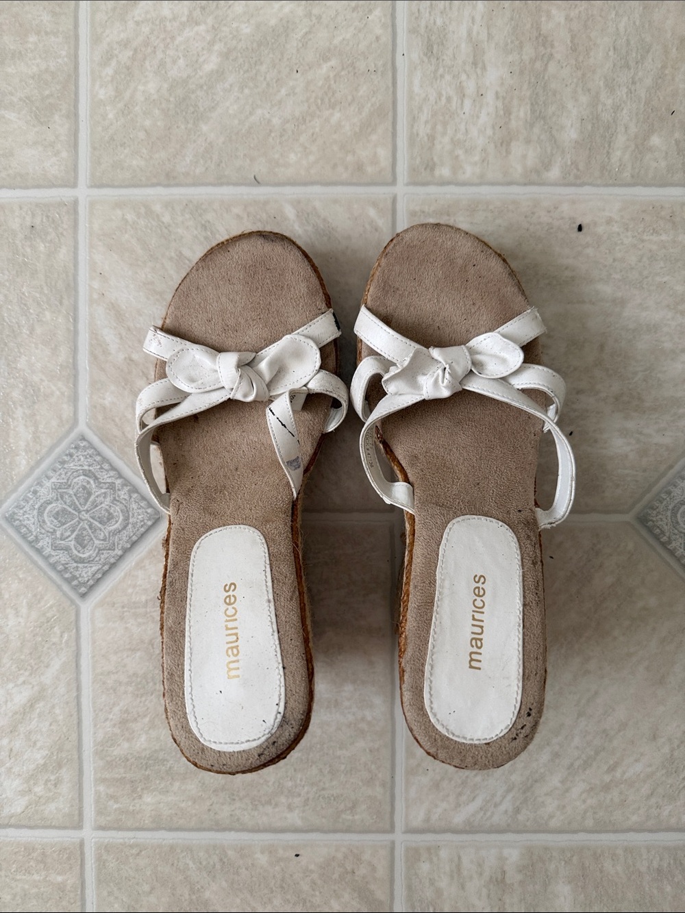 Maurices White Wedges